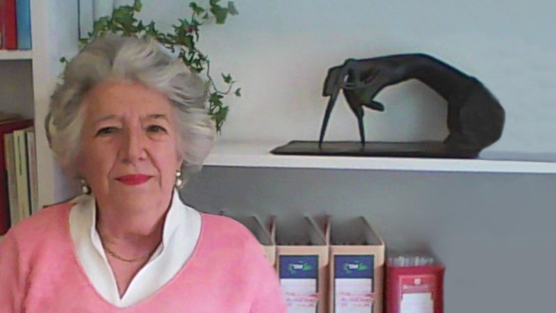 “Cal inventar una manera diferent de ser al món”
