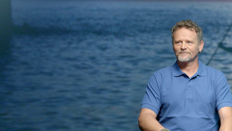 El explorador que navegó entre islas de plástico