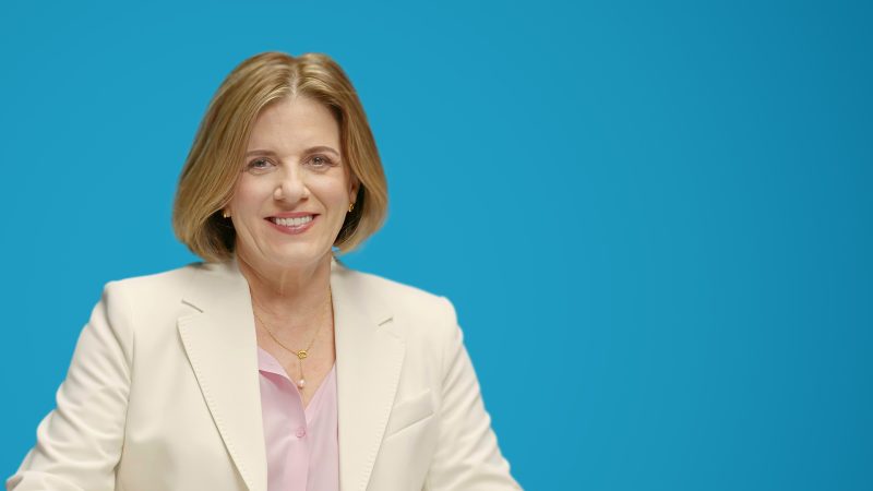 “Tienes tres minutos para causar una buena impresión”