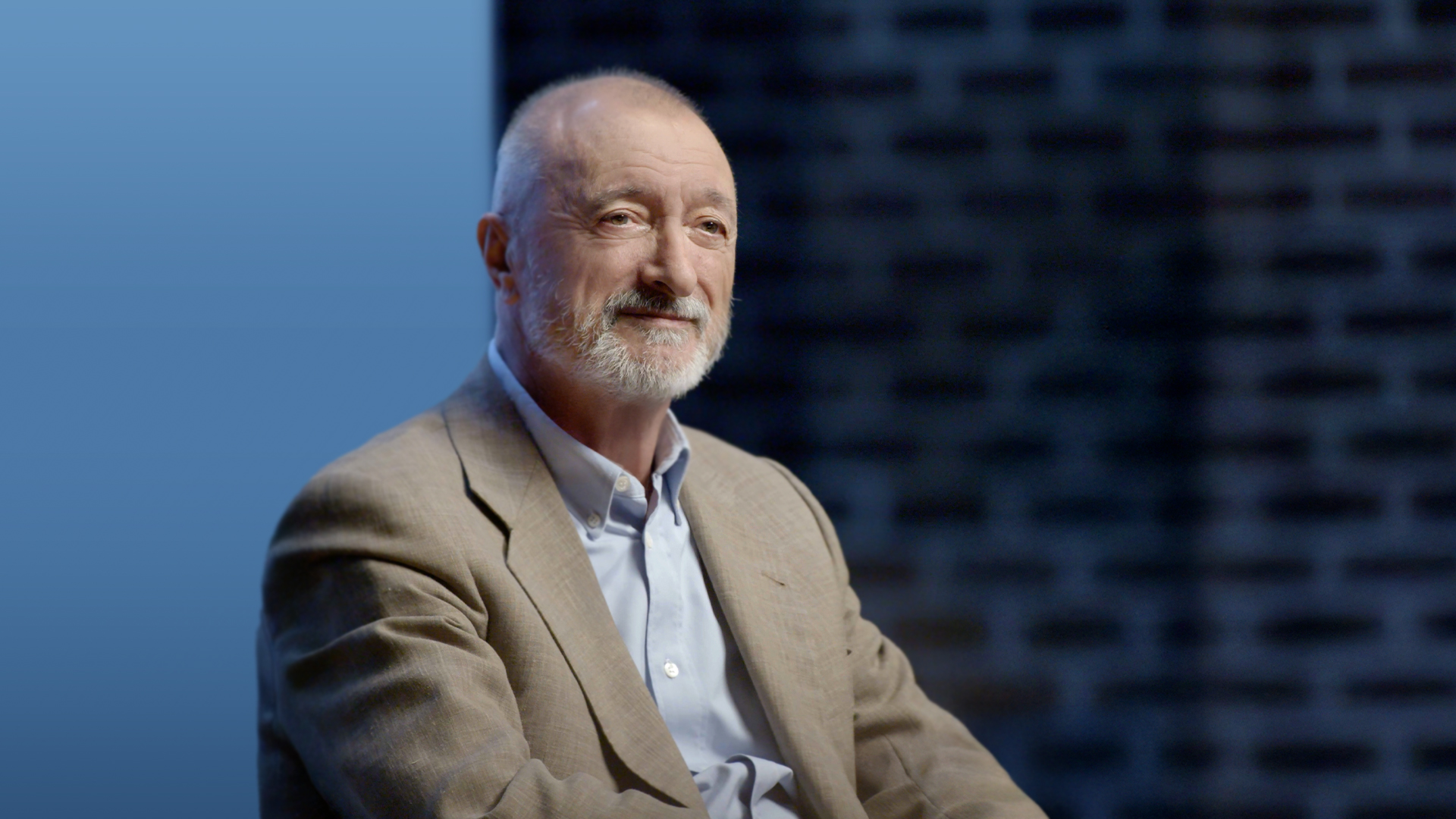 1920x1080-03-ARTURO PEREZ REVERTE