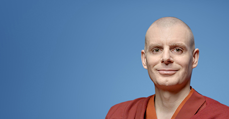 “No nos falta felicidad, nos sobra sufrimiento”