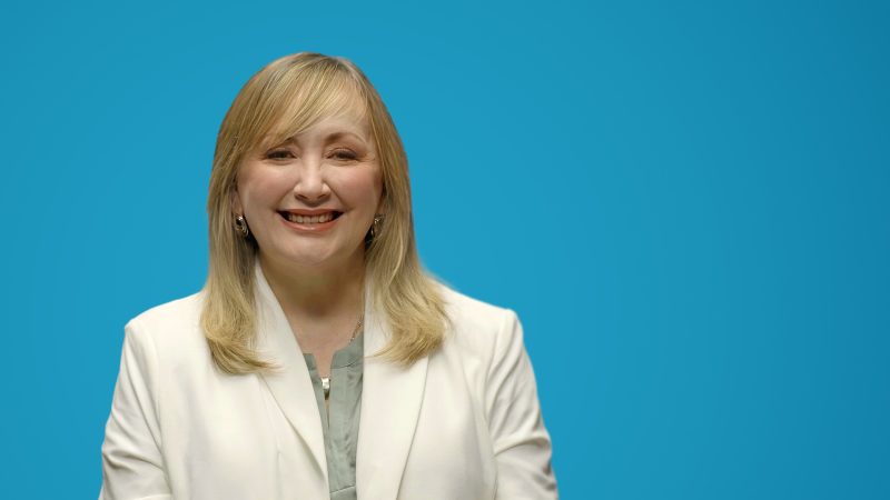 Las mujeres reconstruyen un país roto